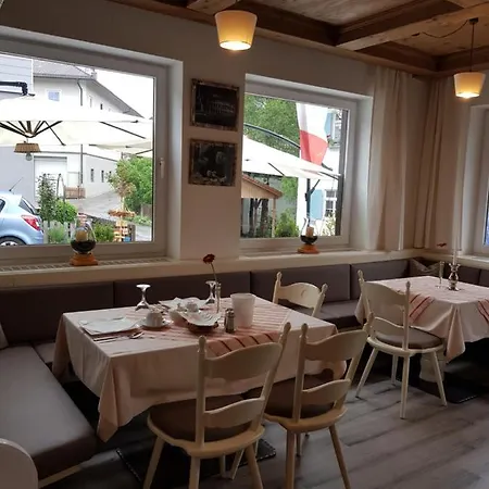 Bed & Breakfast - Restaurant Jaegerwinkl Rettenberg