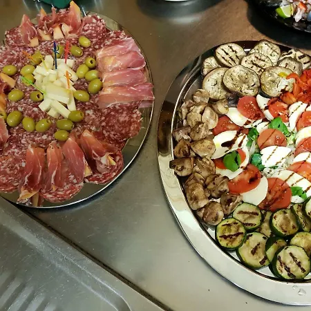- Restaurant Jaegerwinkl Bed & Breakfast